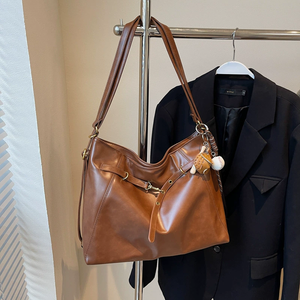 Bolso tote retro de gran capacidad, nuevo estilo 2026, bolso de hombro/<span class=keywords><strong>mochila</strong></span> retro de alta calidad y textura. - Product Image 3