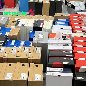 รองเท้ากีฬาตาข่ายระบายอากาศอเนกประสงค์คลาสสิกและมีสไตล์ ไม่เหงื่อ สบายสำหรับทั้งชายและหญิง สวมใส่ได้ทุกวันในฤดูใบไม้ผลิ - Product Image 2