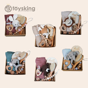 Vente en gros <span class=keywords><strong>de</strong></span> fournitures pour nouveau-nés Brosse en bois Serviette <span class=keywords><strong>de</strong></span> <span class=keywords><strong>bain</strong></span> Cadeau pour bébé Ensemble <span class=keywords><strong>de</strong></span> <span class=keywords><strong>bain</strong></span> - Product Image 6