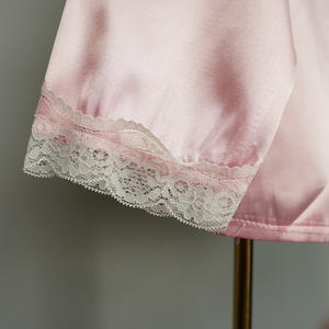 Pijamas de poliéster con botones de solapa para mujer, ropa de dormir al por mayor, conjunto de pijama de dos piezas para primavera y verano para mujer - Product Image 3