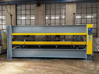Presse à chaud hydraulique pour le laminage de panneaux MDF et de contreplaqué, machine de pressage à chaud pour placages de portes