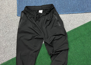 Ensemble de survêtement de sport pour homme personnalisé avec veste coupe-vent zippée et pantalon de jogging deux pièces - Product Image 5