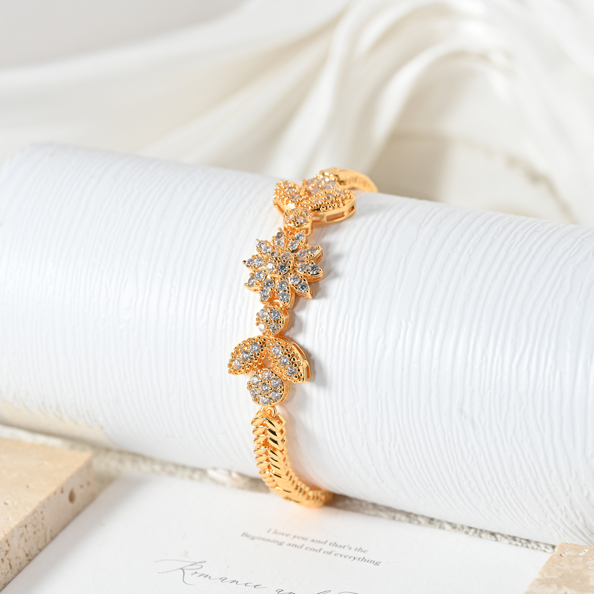 Bracelet plaqué or 37