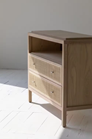 Buffet en chêne en rotin boho japonais fait à la main conception d'accent de ferme pour la chambre à coucher salle à manger meubles de maison en bois pour la décoration intérieure