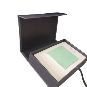 Livre d'échantillons de tissus en carton vierge en stock |   Ensemble complet pour petits commerçants de tissus - Boîte-livre avec reliure vernie - Product Image 1