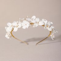 Serre-tête de mariée minimaliste en perles et fleurs en argile polymère faites à la main, doré, pour femme, idéal pour les mariages civils et les furtifs