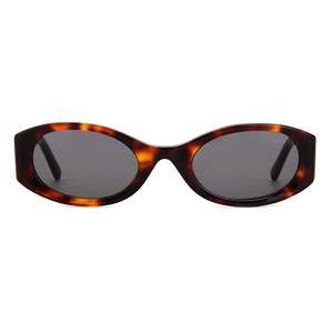 Lunettes de soleil ovales, monture écaille de tortue, verres foncés, protection UV400, mode unisexe adulte - Product Image 1