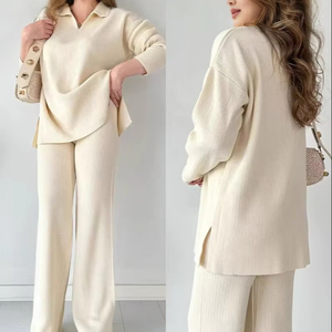 Maglione e pantaloni lavorati a collo a V di nuova moda 2025 Set di due pezzi abbigliamento da <span class=keywords><strong>donna</strong></span> Set Casual da <span class=keywords><strong>donna</strong></span> - Product Image 1