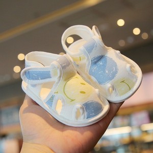 Sandalias de Verano Versátiles con Velcro Antideslizantes para Niños Pequeños de 1 Año, Transpirables, de Perfil Bajo, Antideslizantes, Tipo Gelatina para Niños - Product Image 5