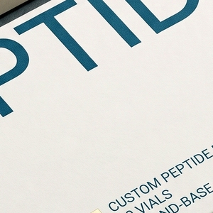 Caixa Rígida Personalizada com Tampa e Base Brancas para Frascos de Peptídeos, 10 Frascos e Logotipo em Papelão com Estampa em Folha Dourada para Cuidados Pessoais - Product Image 6