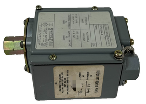 Controlador de Programación PLC NUEVO 9016-GAW-2 INTERRUPTOR DE VACÍO SER. C 9016GAW2 - Product Image 2