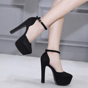 รองเท้าส้นตึกแบบหุ้มข้อหัวแหลมสำหรับผู้หญิงรุ่นใหม่ปี 2026 สำหรับฤดูร้อน กันน้ำ พื้นยาง สีดำ - Product Image 5