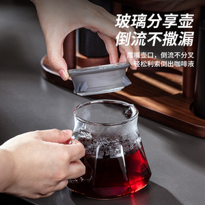 Juego de cafetera Kafei Shi con servidor de vidrio, soporte de madera, molinillo manual y hervidor para preparar café en casa. - Product Image 4