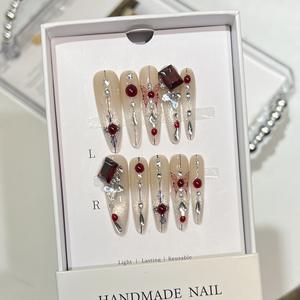 เล็บปลอมแบบกดติดลายผีเสื้อสไตล์ฝรั่งเศส ดีไซน์ Diablo สำหรับฤดูใบไม้ร่วงและฤดูหนาว ทำจากวัสดุ ABS เป็นมิตรกับสิ่งแวดล้อม พร้อมใช้งาน - Product Image 2