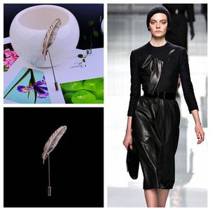 Broche de Metal con Pluma Vintage, Pin de Hoja Antideslizante para Suéter o Chal, Accesorios de Vestir Estilo Occidental, Lazo de Flor y <span class=keywords><strong>Planta</strong></span> para las Cuatro Estaciones - Product Image 3