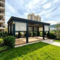 Pergola bioclimatique motorisée de grande taille avec éclairage LED intégré pour terrasse et cour de maison de luxe