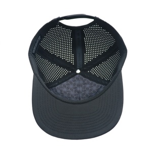 หมวกกอล์ฟปักลาย 5 ชิ้นแบบกำหนดเอง พร้อมโลโก้ยางตัดด้วยเลเซอร์ ปรับขนาดได้ด้วยตัวล็อคแบบ Snapback - Product Image 6