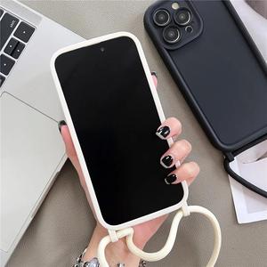 Funda para Teléfono <span class=keywords><strong>iPhone</strong></span> 16 14 13 15 Pro Max 12 11 X XR XS Plus <span class=keywords><strong>SE</strong></span> <span class=keywords><strong>2022</strong></span> con Correa Ajustable para Colgar y Cubierta Suave - Product Image 3