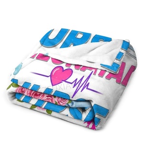 Manta de Franela Blanca para Siesta en Oficina con Aire Acondicionado, Diseño Novedoso para Enfermeras, Venta al por Mayor, Día Internacional de las Enfermeras - Product Image 3
