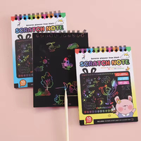 Papier à gratter pour enfants, dessin animé, graffiti, papier à gratter arc-en-ciel, papier à gratter pour la peinture artistique avec pochoir et autocollant