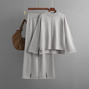 Ensemble décontracté deux pièces pour <span class=keywords><strong>femme</strong></span> : pull tricoté à col rond et <span class=keywords><strong>pantalon</strong></span> de couleur unie pour l'automne – Tenue élégante pour <span class=keywords><strong>femme</strong></span> - Product Image 2