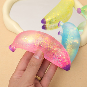 Juguete Antiestrés Transparente con Purpurina en Forma de Plátano, Juguete Sensorial Suave de TPR para Aliviar el Estrés, Regalo Colorido para Niños - Product Image 3