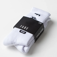 Faible MOQ Emballage de Chaussettes Personnalisé Étiquette Carton Luxe Papier Enveloppe Chaussettes Étiquette Suspendue pour 1/2/3 Paires