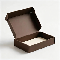 Boîte d'emballage de vêtements en carton ondulé de luxe avec estampage à chaud doré, logo personnalisé, pour boutique de vêtements
