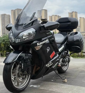 Utilisé pour la Kawasaki <span class=keywords><strong>GTR1400</strong></span> de 2015. Une puissante moto de croisière. Motocyclettes d'occasion de haute qualité. - Product Image 1