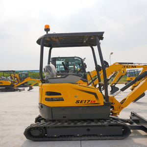 Miniexcavadora Nueva de 1.5, 2.6 y 3.5 Toneladas UCM SE17SR Original de China, Ideal para Trabajos en Pequeñas Granjas - Product Image 3