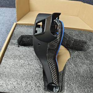 Garniture de <span class=keywords><strong>volant</strong></span> en fibre de carbone <span class=keywords><strong>M</strong></span> Performance avec détails bleus pour <span class=keywords><strong>BMW</strong></span> F01 F06 F10 X5 F15 X6 F16 F20 F30 F31 F32 F36 F80 M3 - Product Image 3