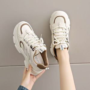 Zapatos Resistentes Estilo Universitario para Mujer, que Realzan la Figura, Venta Directa <span class=keywords><strong>de</strong></span> Fábrica, Zapatos Deportivos, Casuales y <span class=keywords><strong>de</strong></span> Moda - Product Image 4
