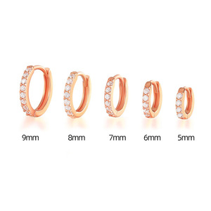 Pendientes Pequeños Redondos para Mujer, Diseño Brillante en Fila, Joyería Minimalista de Moda para Cartílago - Product Image 4