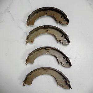 Zapatas de Freno Automotrices Nuevas de Alta Calidad MB858876 MB858877 MB858878 K6715 para Mitsubishi, Zapatas de Freno Traseras (Cerámica/Semi-Metálicas) - Product Image 6