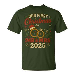 Nuestra primera camiseta a juego para parejas de Navidad de 2025 como Mr. y Mrs. - Product Image 1
