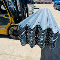 Barandilla de Seguridad para Carreteras de Acero Galvanizado en Forma de W con Alta Resistencia y Color Personalizado para una Seguridad Vial Duradera
