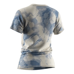 T-shirt de sport élégant pour femme, vêtement de performance avec tissu anti-transpiration et ventilation en maille sous les aisselles - Product Image 6