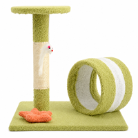 Arbre à chat moderne en bois avec tunnel, griffoir, plateforme ronde et jouets suspendus pour chats d'intérieur, vente en gros OEM/ODM