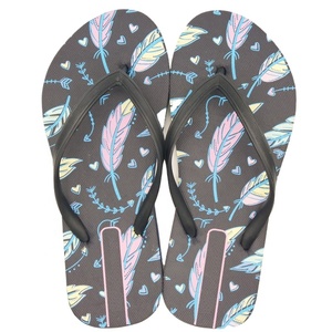 Venta al por mayor <span class=keywords><strong>de</strong></span> <span class=keywords><strong>Chanclas</strong></span> <span class=keywords><strong>de</strong></span> cuero <span class=keywords><strong>de</strong></span> playa <span class=keywords><strong>de</strong></span> goma cómodas planas <span class=keywords><strong>de</strong></span> impresión <span class=keywords><strong>para</strong></span> <span class=keywords><strong>mujer</strong></span> - Product Image 2