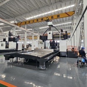 Centre d'usinage à <span class=keywords><strong>double</strong></span> colonne de type portique à vérin carré manuel/CNC Taiwan Dawei <span class=keywords><strong>VMC</strong></span>/GMC8033 - Product Image 3