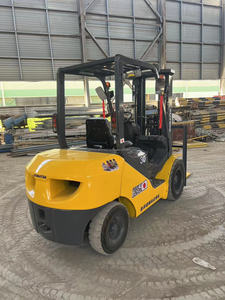 Pour Komatsu 3 tonnes petit chariot élévateur diesel importé du Japon 3 étages mât d'occasion mini chariot élévateur latéral pour usage agricole - Product Image 2