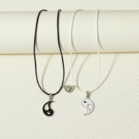 Collier magnétique cœur d'amour ajouré style ethnique avec pendentif huit trigrammes pour hommes, femmes et couples
