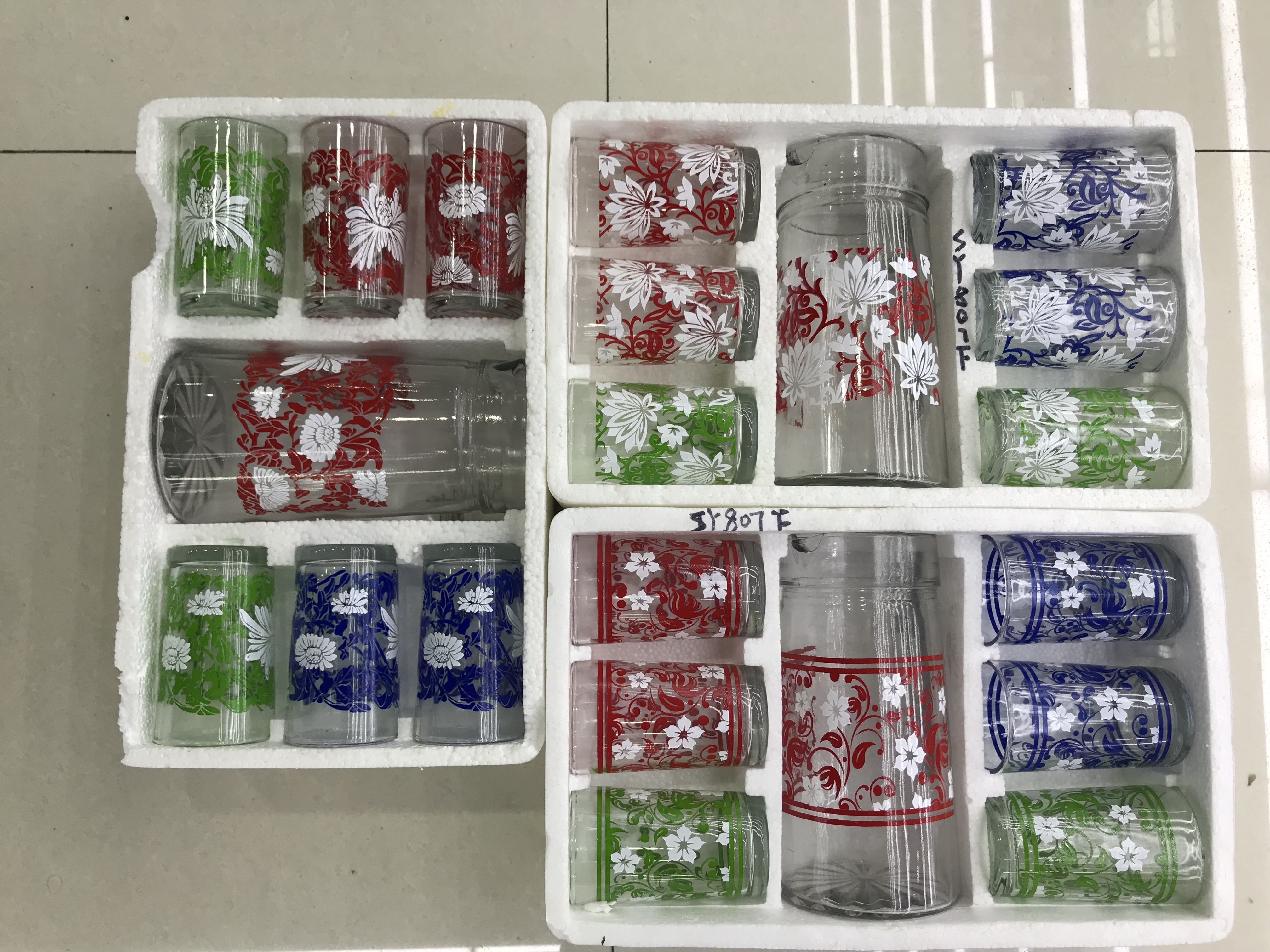 Glass drinking water jug with cups glass drinking set