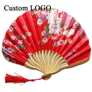 Éventails en bambou écologiques sculptés avec un motif de dragon pour mariage et décoration intérieure, vente en gros - Product Image 1