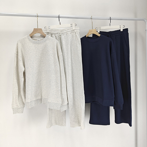 Conjunto Deportivo de Felpa para Otoño e Invierno, para Hombre y Mujer, Pantalón de Pierna <span class=keywords><strong>Ancha</strong></span> Recta, Conjunto de 2 Piezas Elástico <span class=keywords><strong>con</strong></span> Logotipo Personalizado al por Mayor - Product Image 4