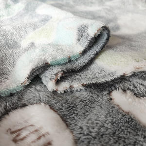 Tissu en molleton de flanelle de polyester teint en fil super confortable 100% polyester imprimé <span class=keywords><strong>double</strong></span> face largement pour rideaux pour filles - Product Image 5