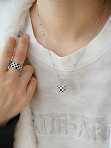 Collar con Colgante de Acero Inoxidable 316L Vintage con Diseño de Corazón en 3D y Tablero de Ajedrez, Chapado en Oro PVD, Cadena Moderna, Unisex, para Regalo - Product Image 2