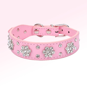 Colliers de <span class=keywords><strong>chien</strong></span> de luxe Fournitures pour animaux de compagnie avec strass bling cloutés PU léger saisonnier - Product Image 3