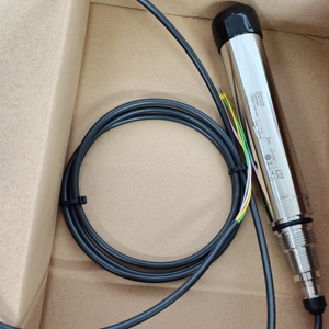Capteur numérique de solides en suspension Endres+Hausera Turbimax CUS51D pour la mesure des solides en suspension et de la turbidité dans l'eau - Product Image 1