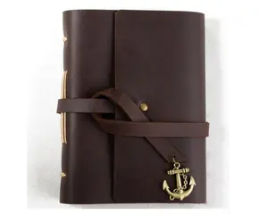 Diario de cuero clásico de aspecto clásico, diario de composición, libro de escritura de viajeros, diario de viaje de cuero con papel Kraft hecho a mano
